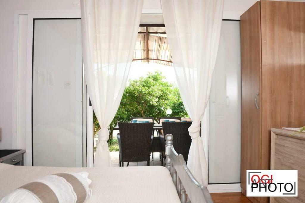 Apartments Marcela Stari Grad  Buitenkant foto